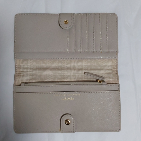 Stella & Dot She loves Adventures wallet - Picture 4 of 8